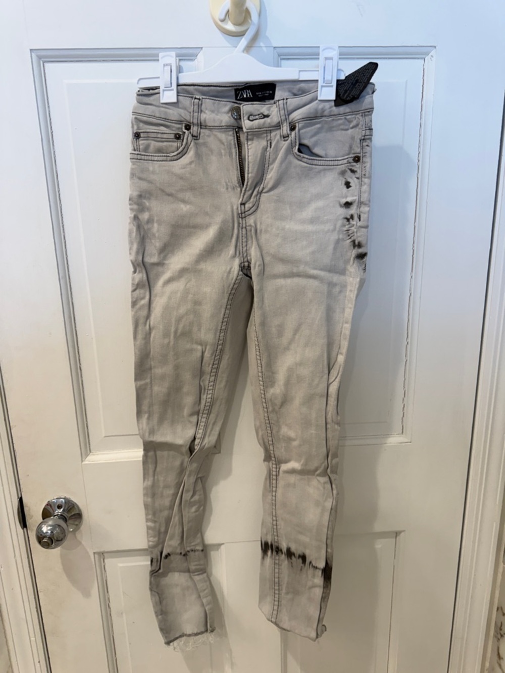 Vintage Zara Women's Low Rise Grey Skinny Jeans with Faded Detail
